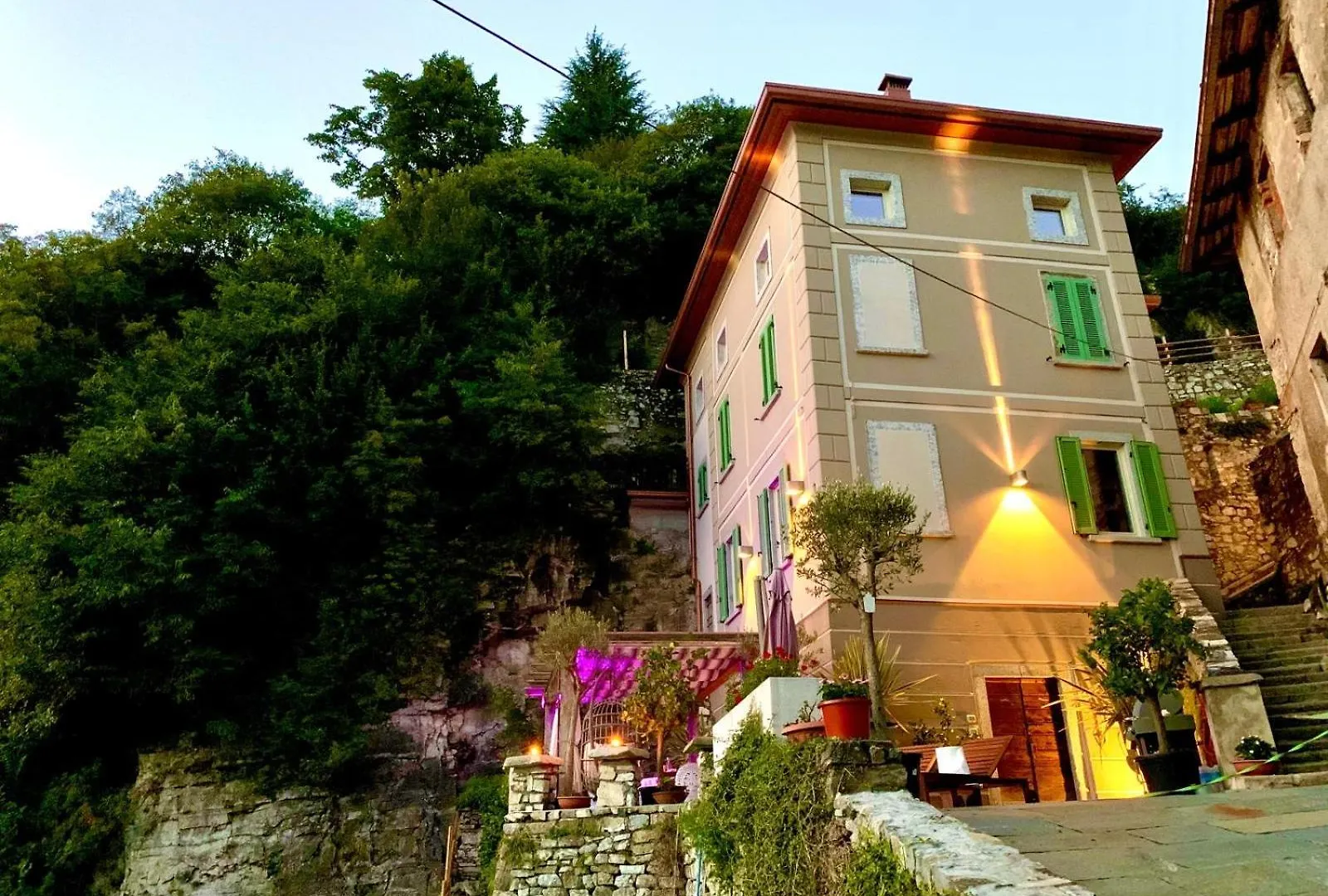 La Casa Sulla Collina Del Castello Villa Breno